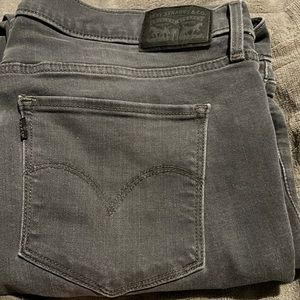 Black Levi’s jeans